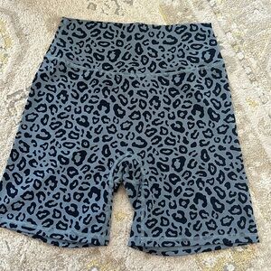 Kamo Fitness Leopard Biker Shorts